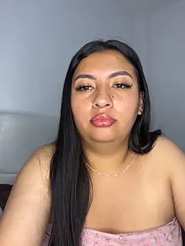 Snapshot of Issa_Santana chatting on May 26, 10:28 pm Issa Santana online show from May 26, 10:28 pm
