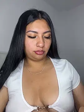 Snapshot of Issa_Santana chatting on May 27, 9:34 pm Issa Santana online show from May 27, 9:34 pm