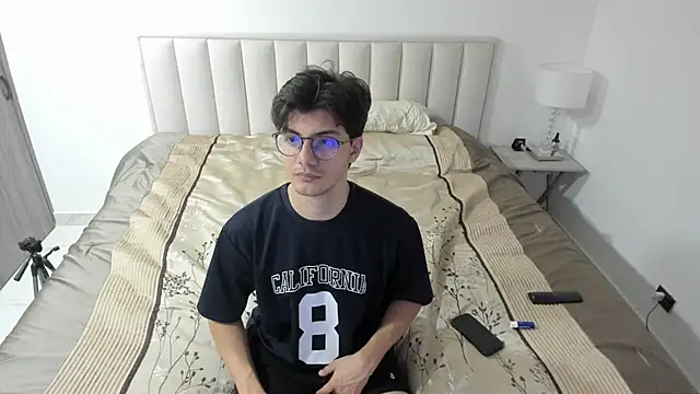 Snapshot of kyron__jobs chatting on March 25, 5:57 am kyron jobs online show from March 25, 5:57 am