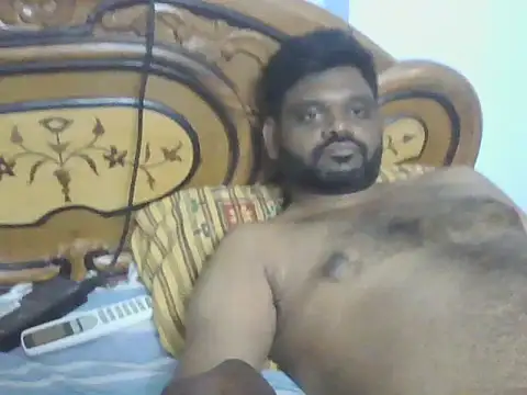 Snapshot of lustboystraight chatting on April 15, 7:10 pm lustboystraight online show from April 15, 7:10 pm