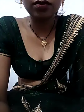 Snapshot of priiyafuun chatting on October 13, 4:51 pm priiyafuun online show from October 13, 4:51 pm