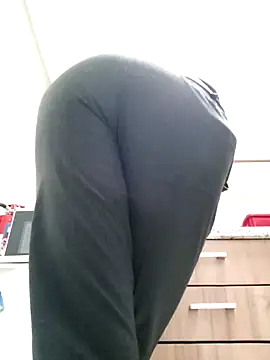 Snapshot of PROMYLOVE chatting on December 17, 7:14 am PROMYLOVE online show from December 17, 7:14 am