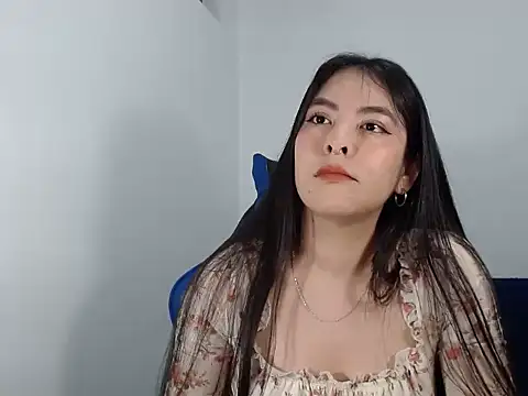 EloiseJun online show from November 12, 4:46 am