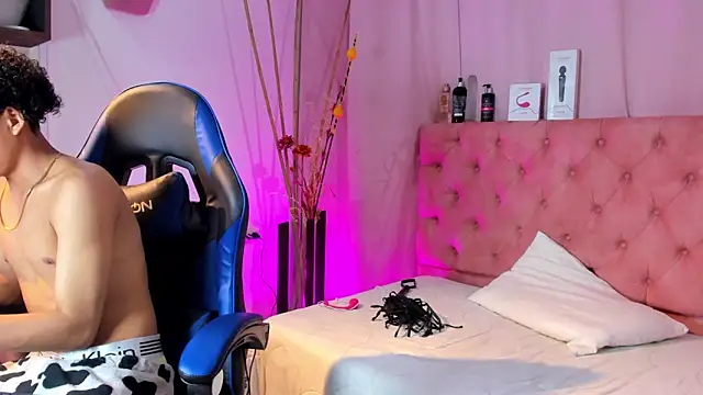  taylor black online show from March 22, 10:24 pm