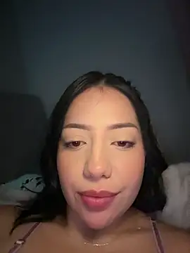 Snapshot of MissCat_ chatting on February 25, 1:04 am MissCat online show from February 25, 1:04 am