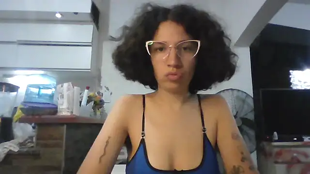 loliporomero online show from October 17, 12:25 am