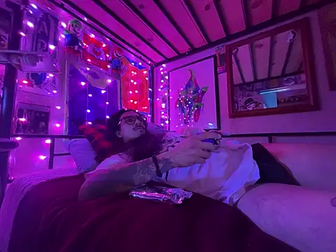 bigdickkane300 online show from May 4, 2:18 am