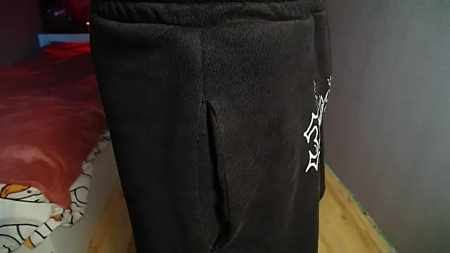 Snapshot of 8goat chatting on December 20, 12:23 pm 8goat online show from December 20, 12:23 pm