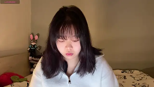 Kittenfishing online show from October 30, 3:13 pm