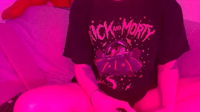 Little-Red21 online show from October 15, 11:27 pm