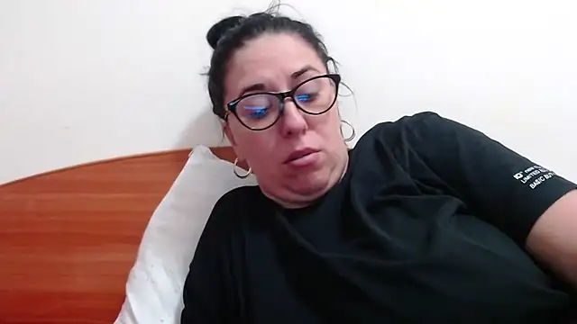 jollene online show from September 19, 12:50 pm