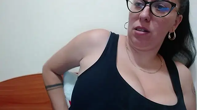 jollene online show from November 9, 2:04 pm