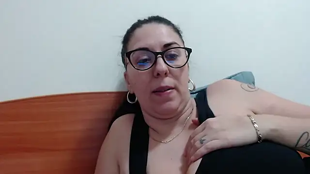 jollene online show from January 19, 2:43 pm