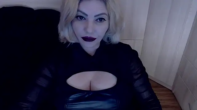 Snapshot of demisweet chatting on May 18, 10:15 pm demisweet online show from May 18, 10:15 pm
