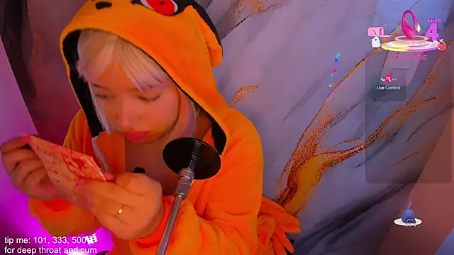 hinata dolly online show from December 4, 8:56 am