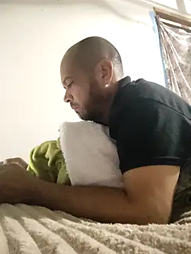 Snapshot of amircar12 chatting on October 26, 11:09 pm amircar12 online show from October 26, 11:09 pm