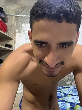 ikaro21 online show from February 12, 6:25 pm