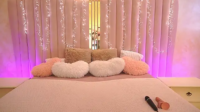 HeavenElle online show from March 2, 7:09 am