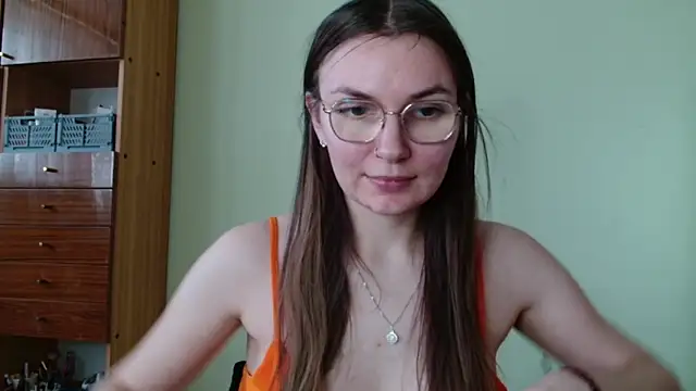 LooveELLYx online show from January 17, 11:17 am