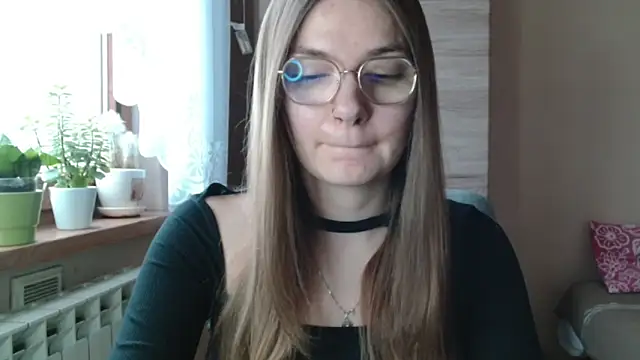 Snapshot of LooveELLYx chatting on February 13, 7:26 am LooveELLYx online show from February 13, 7:26 am