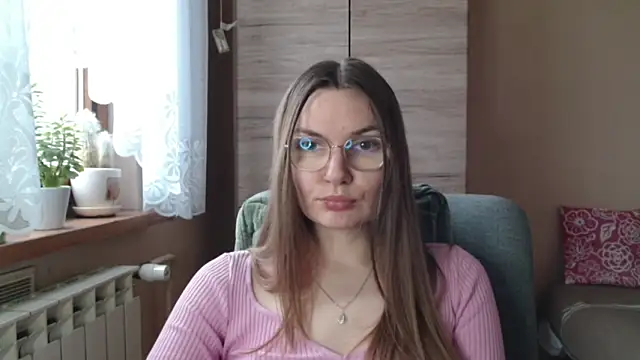 Snapshot of LooveELLYx chatting on February 14, 7:38 am LooveELLYx online show from February 14, 7:38 am