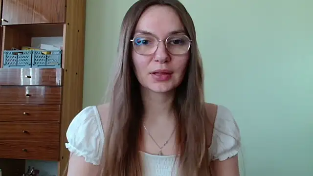 Snapshot of LooveELLYx chatting on February 20, 7:32 am LooveELLYx online show from February 20, 7:32 am