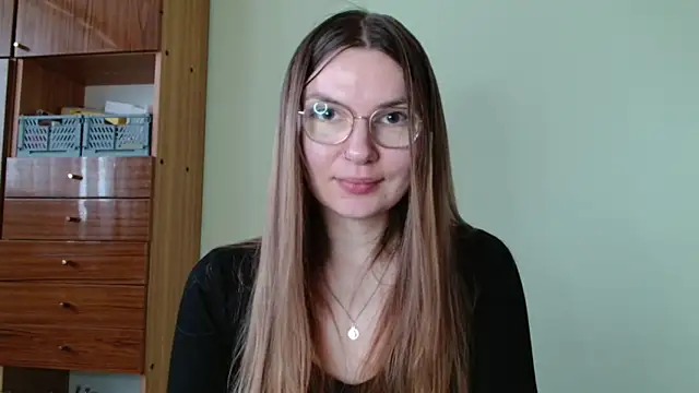 Snapshot of LooveELLYx chatting on February 24, 7:28 am LooveELLYx online show from February 24, 7:28 am