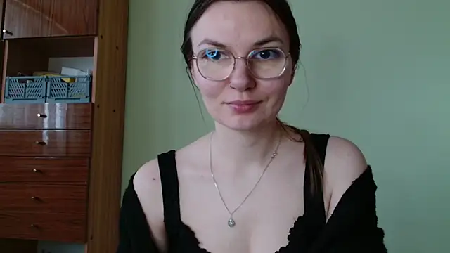 Snapshot of LooveELLYx chatting on February 25, 7:29 am LooveELLYx online show from February 25, 7:29 am