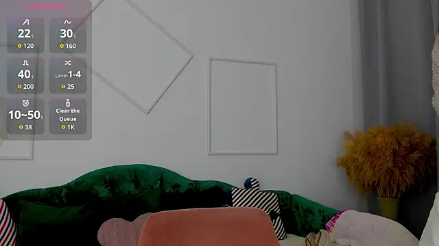 Snapshot of Little_cherryy__ chatting on September 27, 6:29 am Little cherryy online show from September 27, 6:29 am