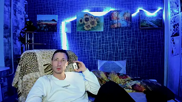 CuteBoy228 online show from November 26, 8:43 pm