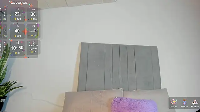 Snapshot of Sophia_Ebony chatting on October 14, 1:34 pm Sophia Ebony online show from October 14, 1:34 pm