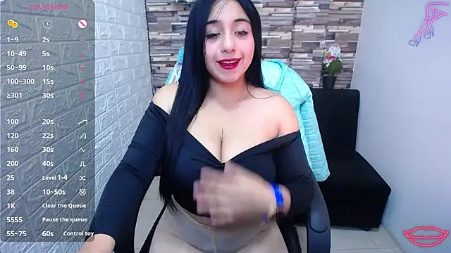 Snapshot of isabelsaenzxx chatting on October 16, 12:28 pm isabelsaenzxx online show from October 16, 12:28 pm
