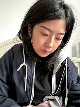 Snapshot of Olivia-l chatting on November 26, 5:30 am Olivia-l online show from November 26, 5:30 am