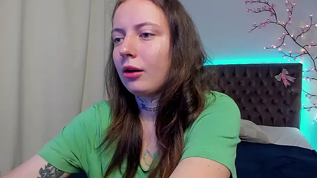Snapshot of LilaVame chatting on September 10, 6:52 pm LilaVame online show from September 10, 6:52 pm