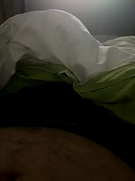 Snapshot of yungdboiy chatting on September 11, 9:37 pm yungdboiy online show from September 11, 9:37 pm