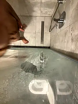 Snapshot of yungdboiy chatting on October 3, 11:07 am yungdboiy online show from October 3, 11:07 am