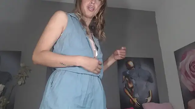 AntonellaBlanc online show from April 17, 4:15 am