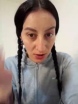 Snapshot of Oriana111 chatting on October 24, 12:56 pm Oriana111 online show from October 24, 12:56 pm