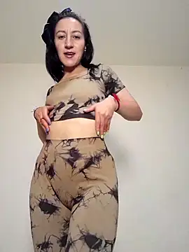 Snapshot of Oriana111 chatting on October 28, 3:54 am Oriana111 online show from October 28, 3:54 am