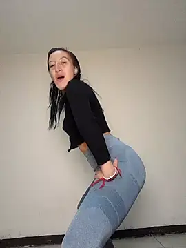 Snapshot of Oriana111 chatting on November 6, 3:40 am Oriana111 online show from November 6, 3:40 am