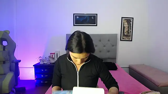 Esmeraldaa- online show from October 5, 4:33 am