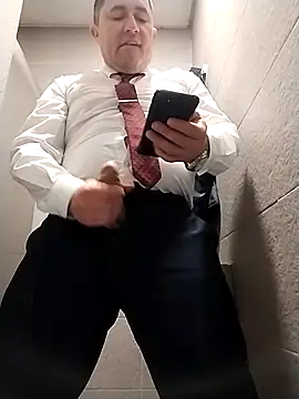 BigCristh79 online show from December 4, 8:01 am