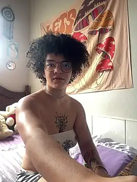 CamillyBlum online show from March 8, 4:00 pm