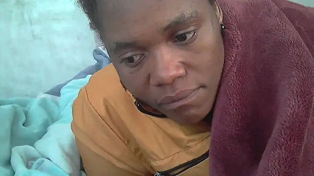 Snapshot of sexythae32 chatting on September 11, 4:23 am sexythae32 online show from September 11, 4:23 am