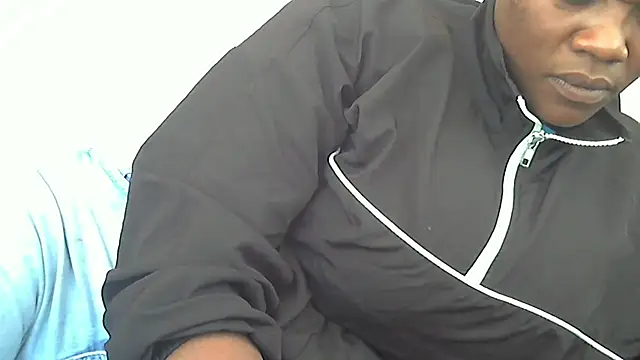 Snapshot of sexythae32 chatting on September 17, 12:29 pm sexythae32 online show from September 17, 12:29 pm