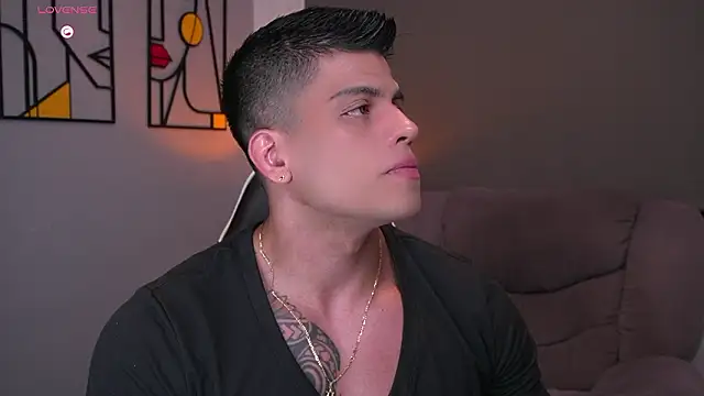 tyler muscle1 online show from February 28, 2:34 am