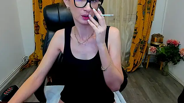 Snapshot of NaughtyWifey1 chatting on February 4, 5:57 am NaughtyWifey1 online show from February 4, 5:57 am