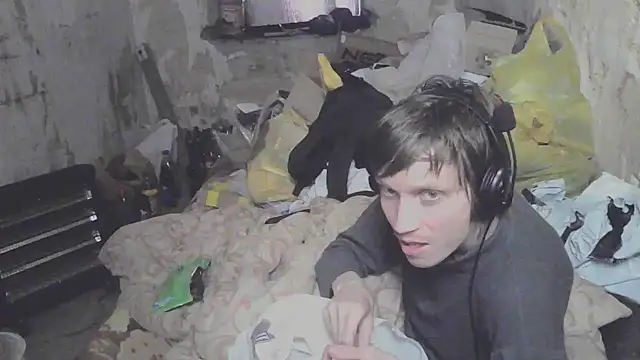 makarov1993 online show from May 4, 5:36 am