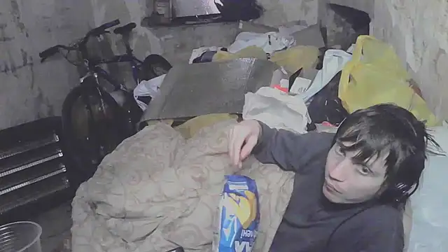 makarov1993 online show from May 7, 5:57 am