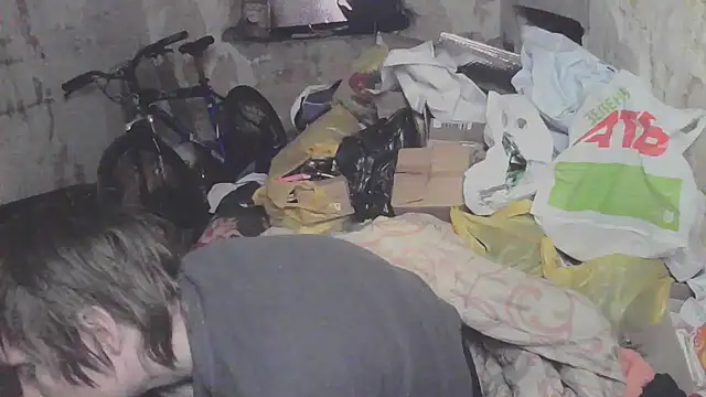 makarov1993 online show from May 11, 7:58 am